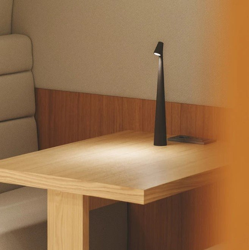 Luminavista™ I Portable Table Lamp