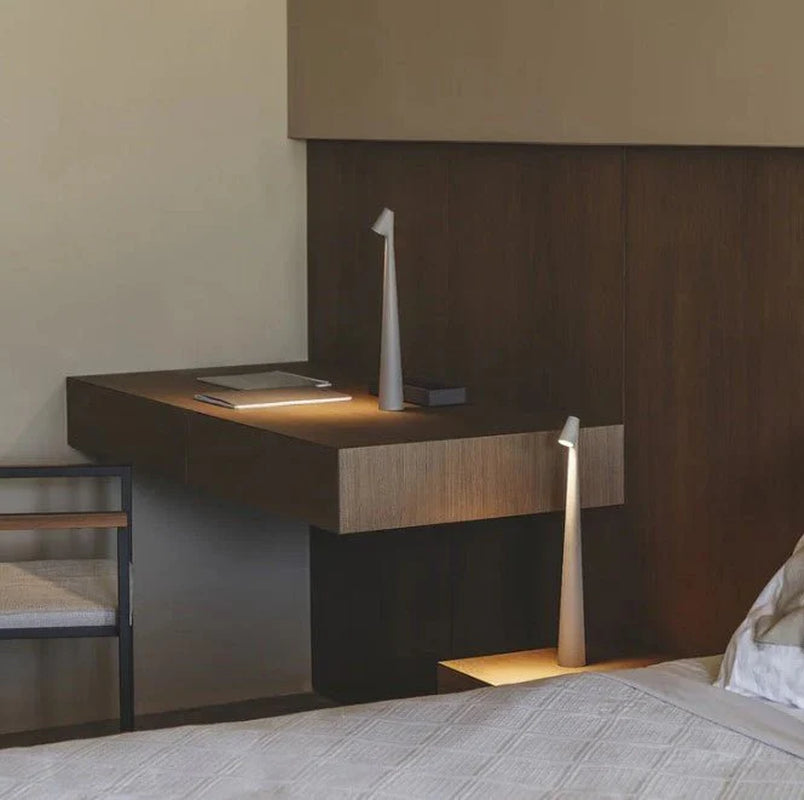 Luminavista™ I Portable Table Lamp