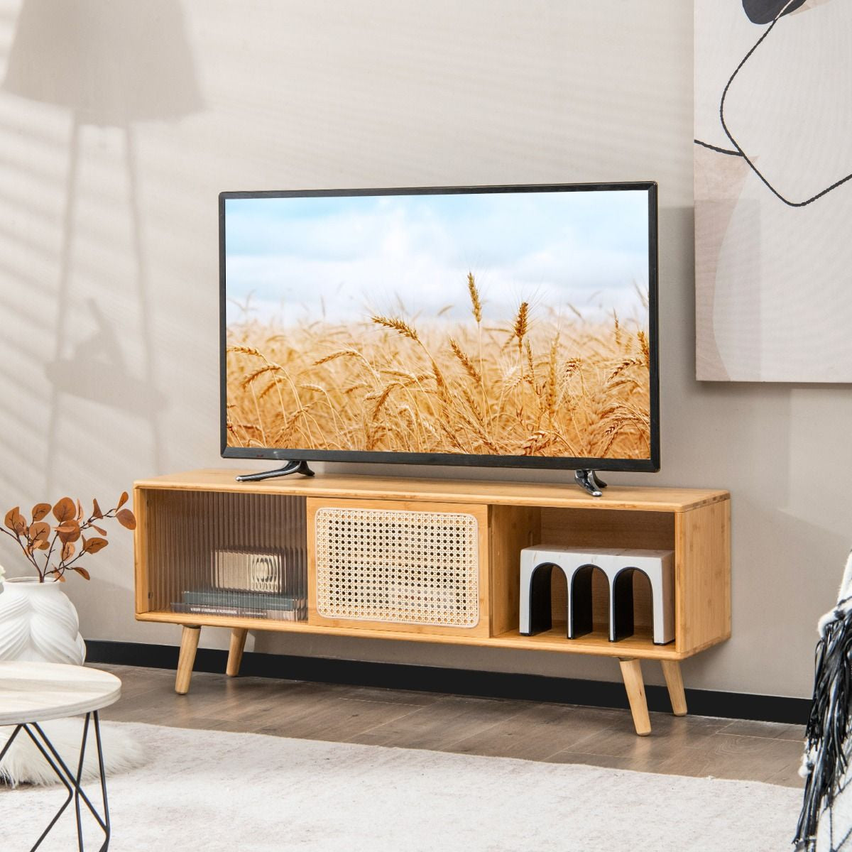 Meuble TV En Bambou Avec 4 Compartiments Pour TV 55" Au Max Banc TV À 4 Pieds En Bois Massif 2 Portes Coulissantes En Rotin Et Verre Trempé 120,5X31X45,5Cm